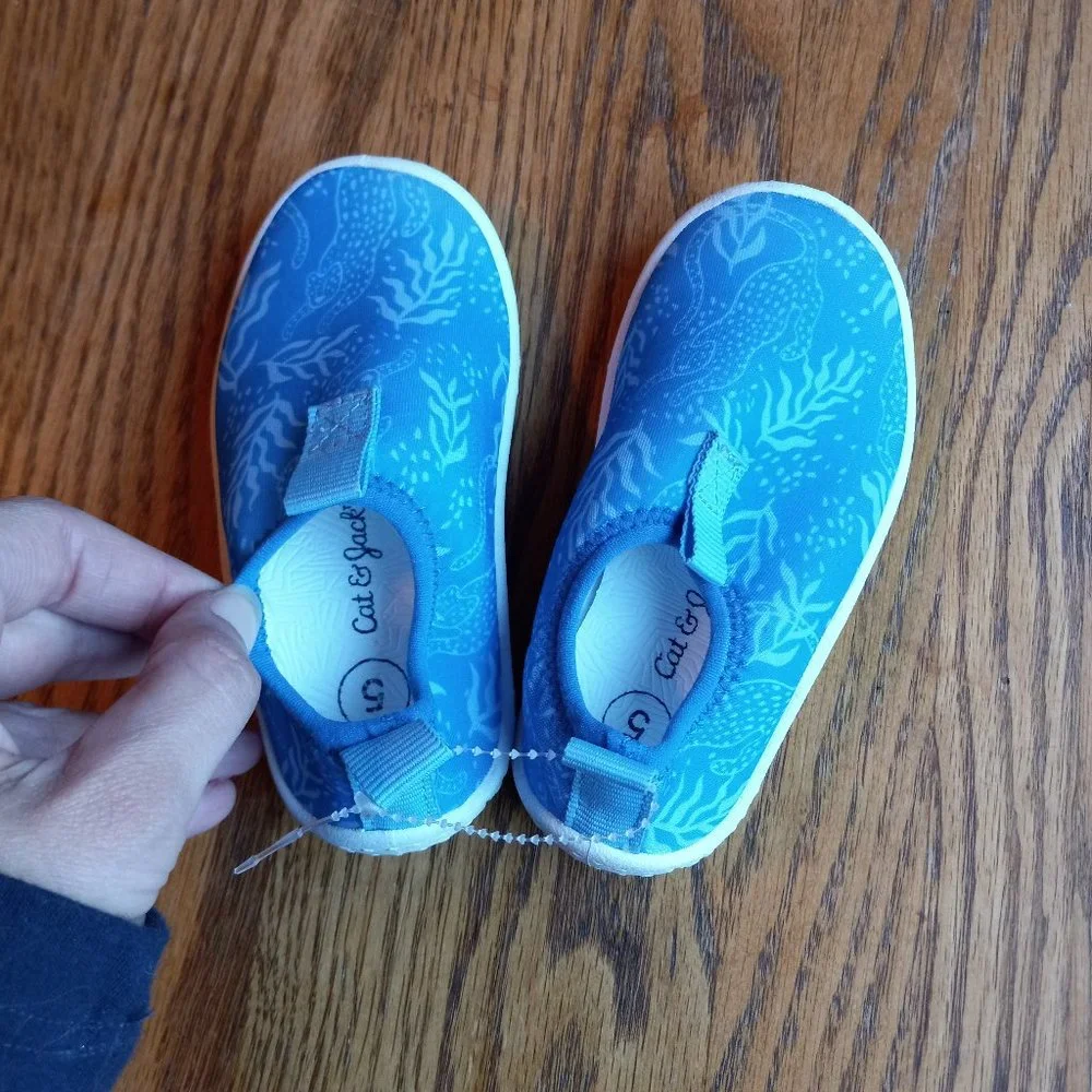 NWOT Blue Slip On Water Shoes Size 5